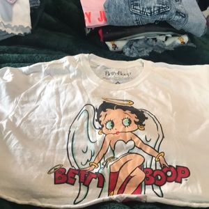 Betty book crop top